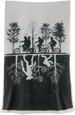 Couvre-lit Stranger Things noir et blanc 100 x 150 cm