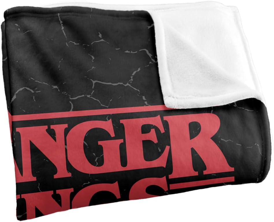 Couverture Stranger Things logo toucher soyeux 152 x 127 cm – Image 6