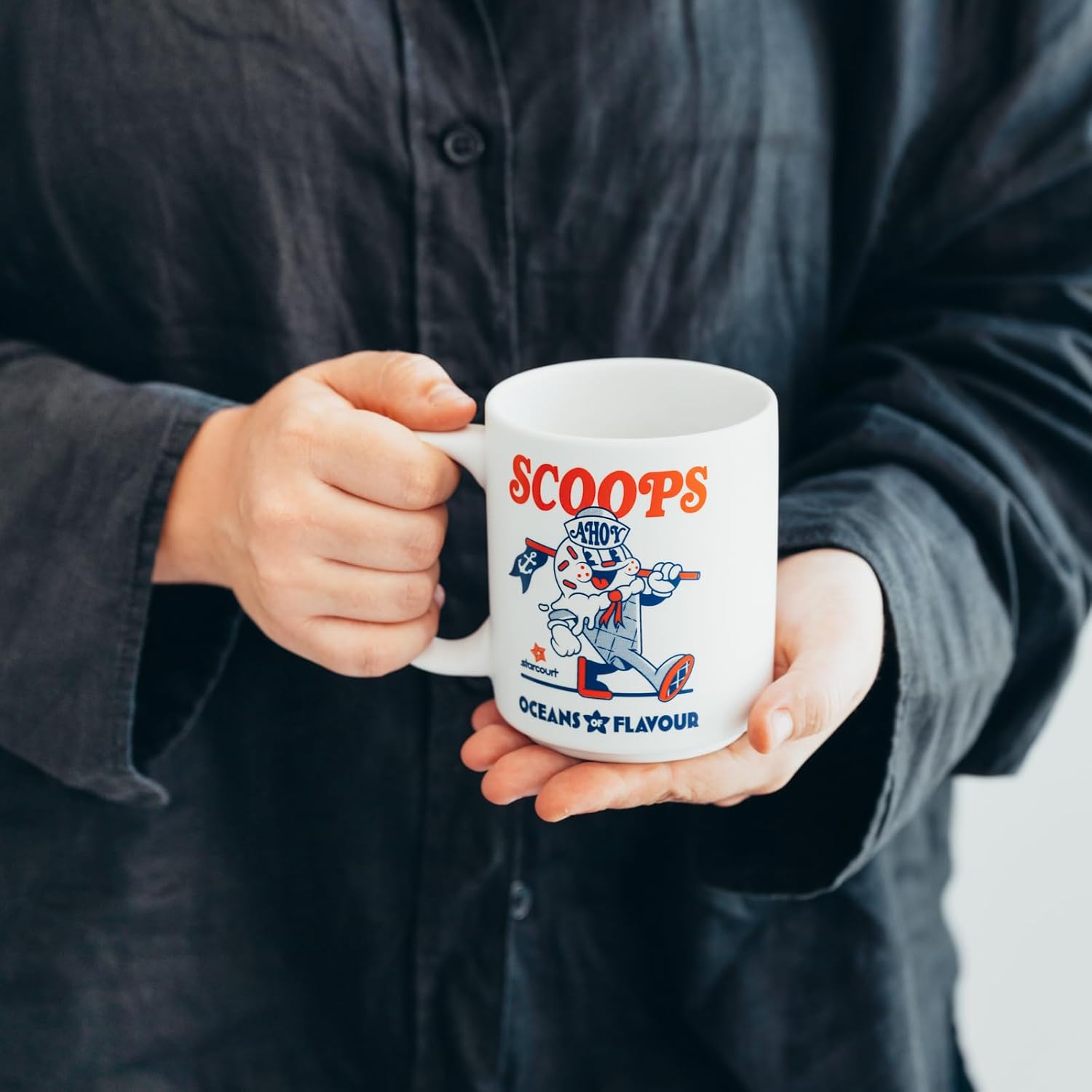Mug Stranger Things 350 ml en céramique blanc et bleu – Image 5