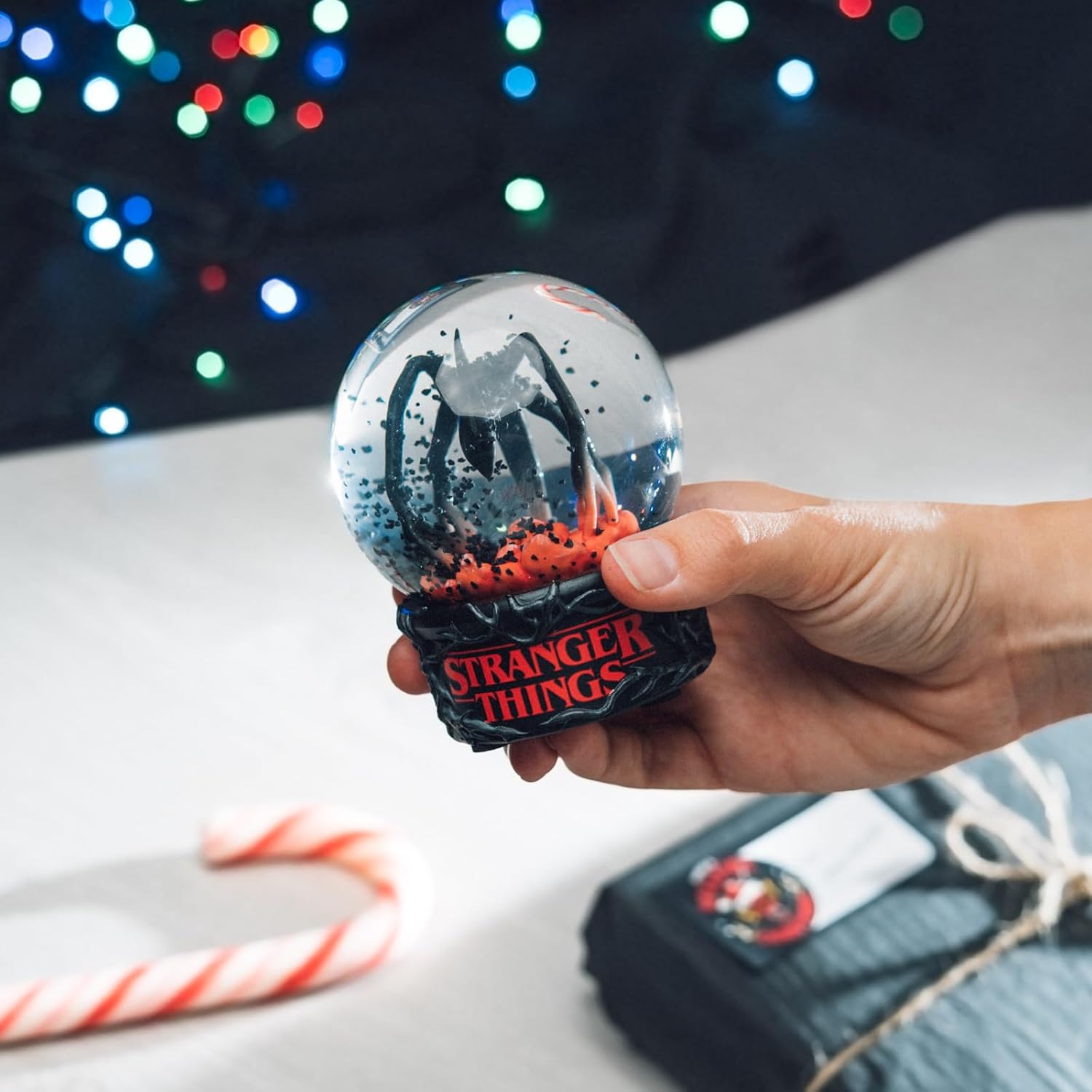 Boule à neige Mind Flayer Stranger Things en résine et verre – Image 6