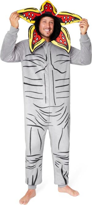 Pyjama grenouillère Stranger Things en polaire pour adulte