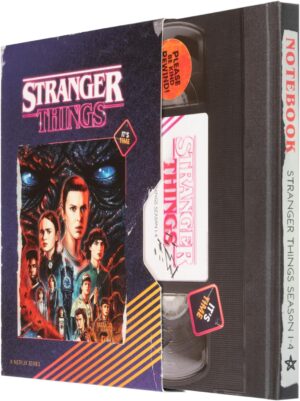 Carnet pointillé A5 Stranger Things noir et violet