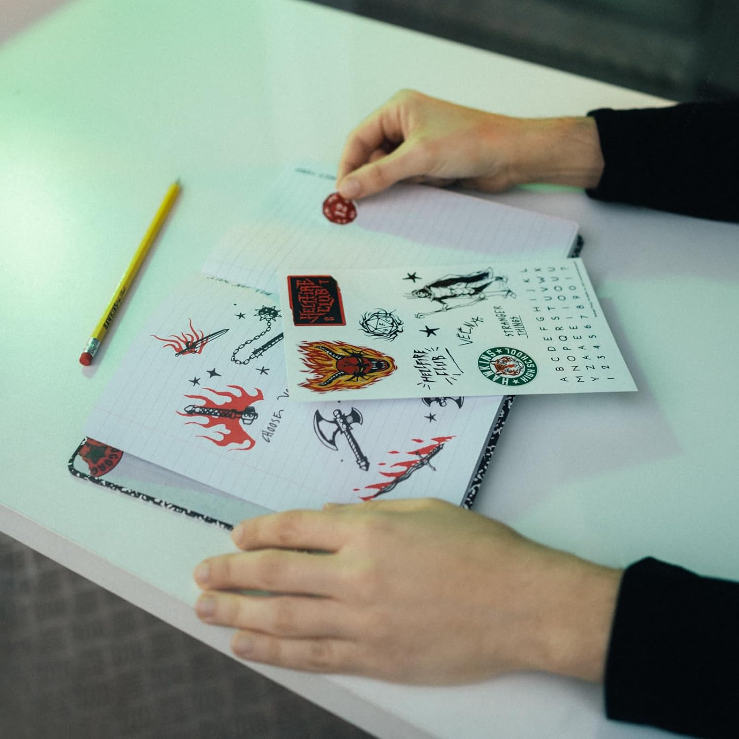 Carnet ligné A5 noir Stranger Things, bullet journal Grupo Erik – Image 5