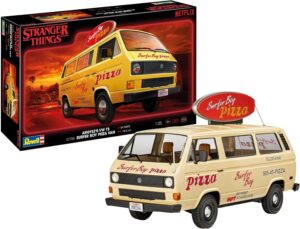 Maquette plastique VW T3 Surfer Boy Stranger Things, bus de Eleven à l'échelle 1:24
