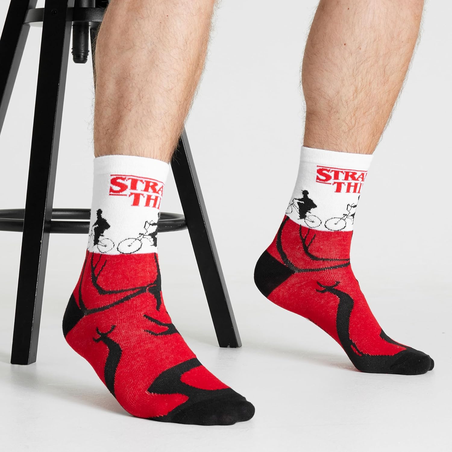 Coffret Stranger Things de 5 paires de chaussettes homme 40-45 – Image 3