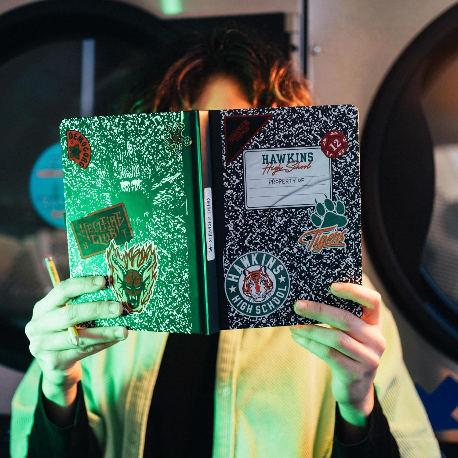 Carnet ligné A5 noir Stranger Things, bullet journal Grupo Erik – Image 4