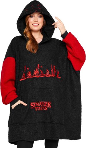 Pull plaid oversize Stranger Things en polaire noire