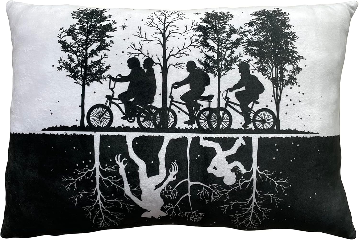Coussin noir Stranger Things Bike&Demogorgon 55