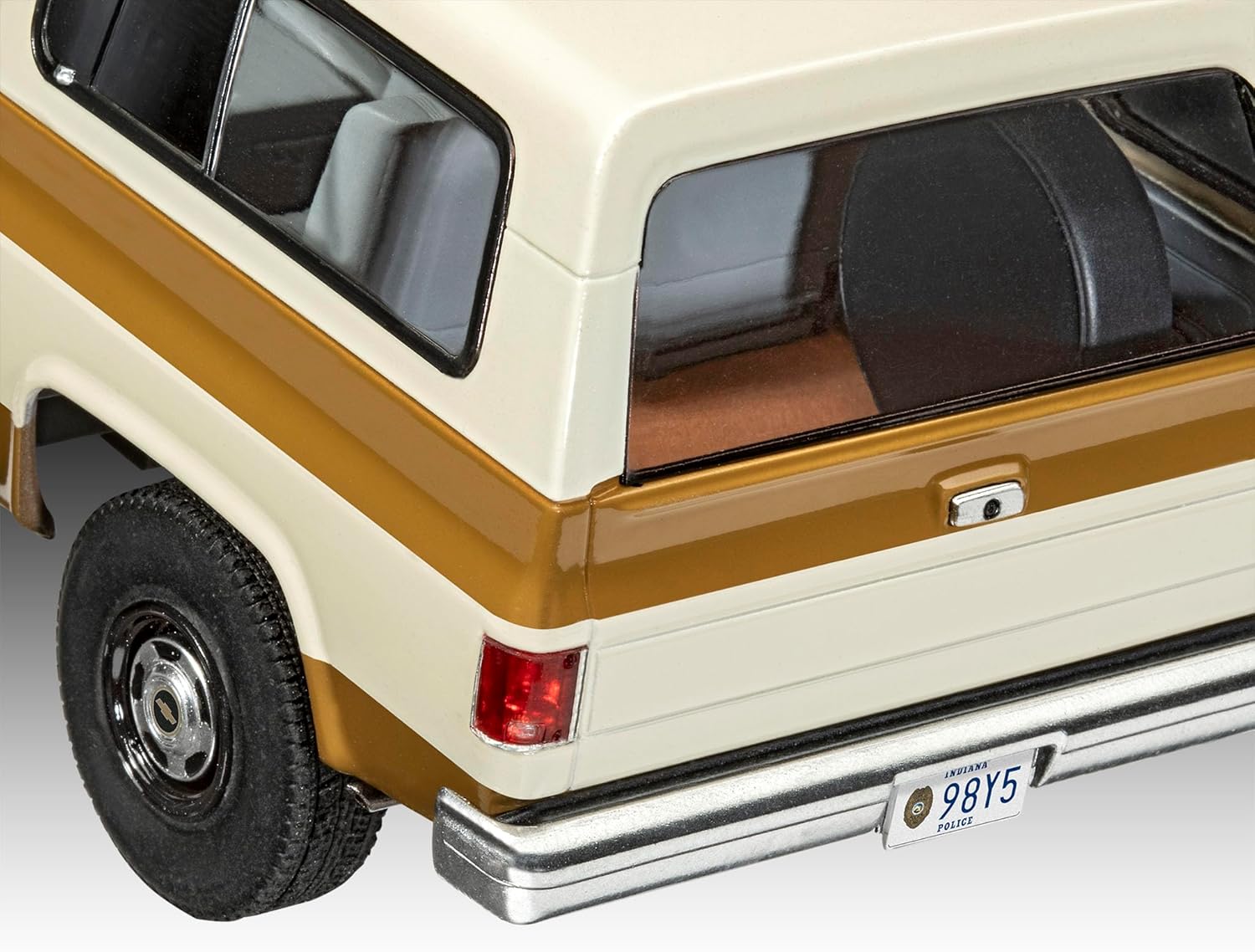 Maquette plastique Stranger Things Chevrolet K5 Blazer 1985 1:25 avec Jim Hopper – Image 4