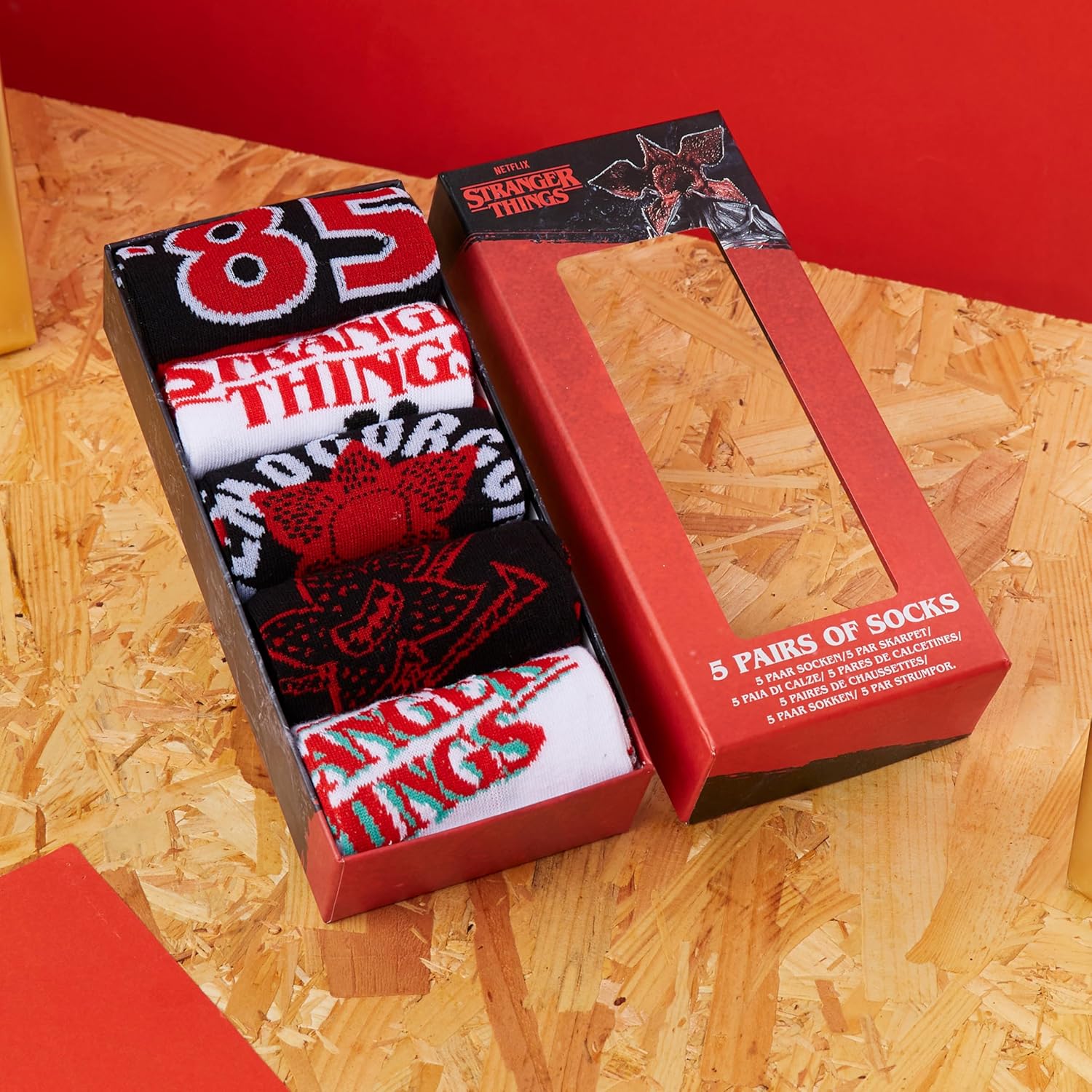 Coffret Stranger Things de 5 paires de chaussettes homme 40-45 – Image 2