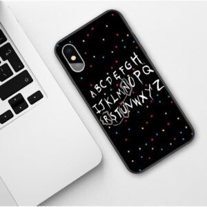 Coque iPhone Stranger Things alphabet guirlande pour iPhone